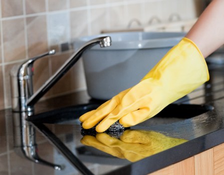 End of tenancy cleaning in a local Richmond apartment